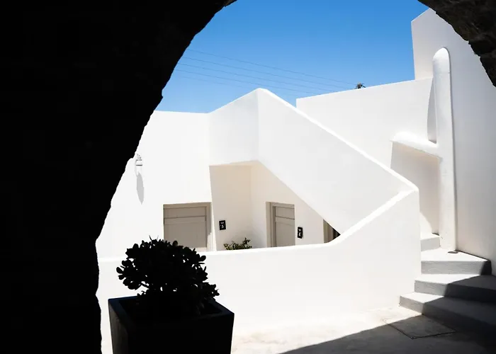 Noir Santorini * Μονόλιθος