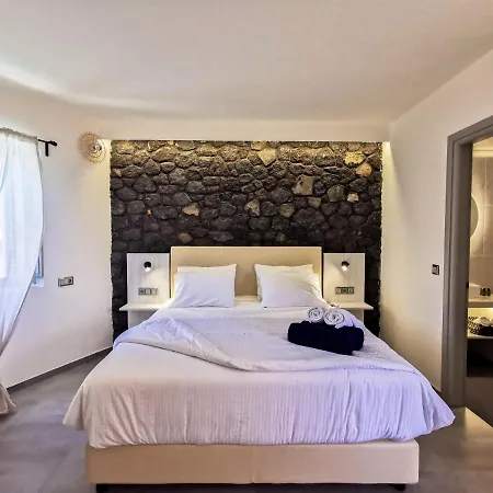 Noir Santorini فندق-كبسولة
