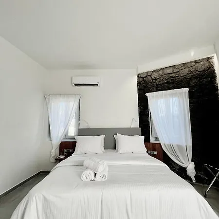 Noir Santorini * モノリソス