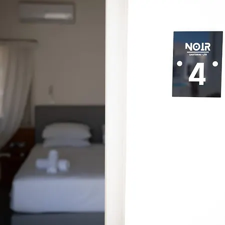 Hotel a capsule Noir Santorini Monolithos