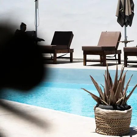 Noir Santorini