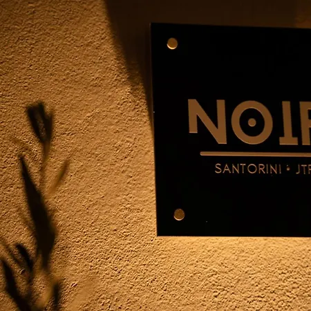 Noir Santorini