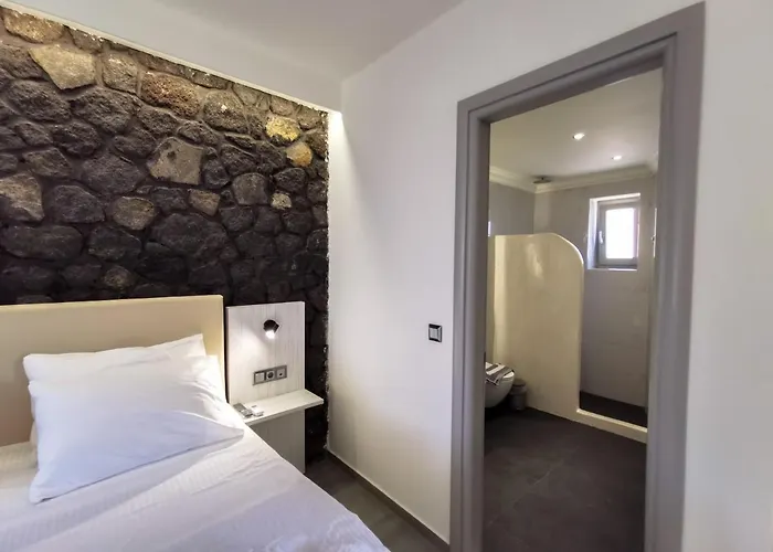 Noir Santorini Monolithos (Santorini)