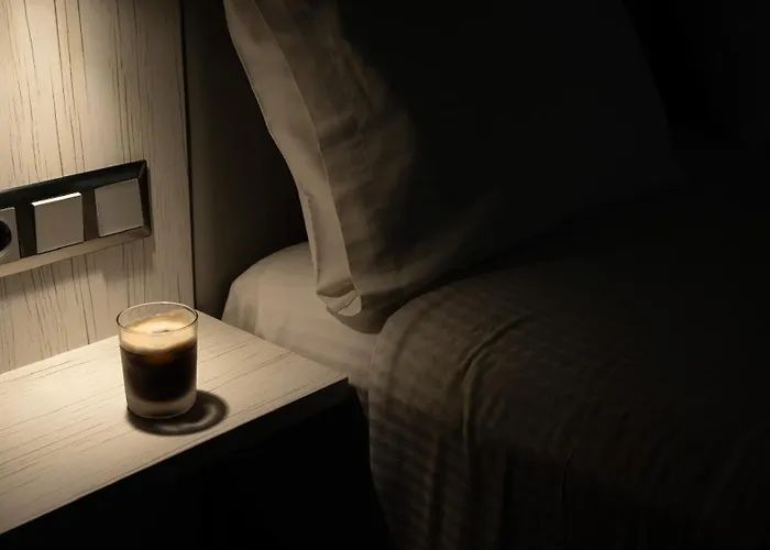 Capsule hotel Noir Santorini *